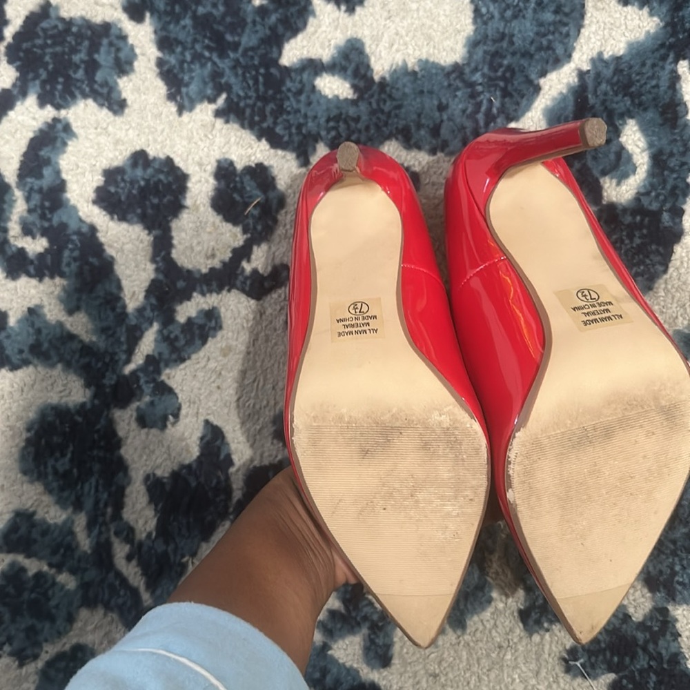 Red Classy Heels - Picture 3 of 4